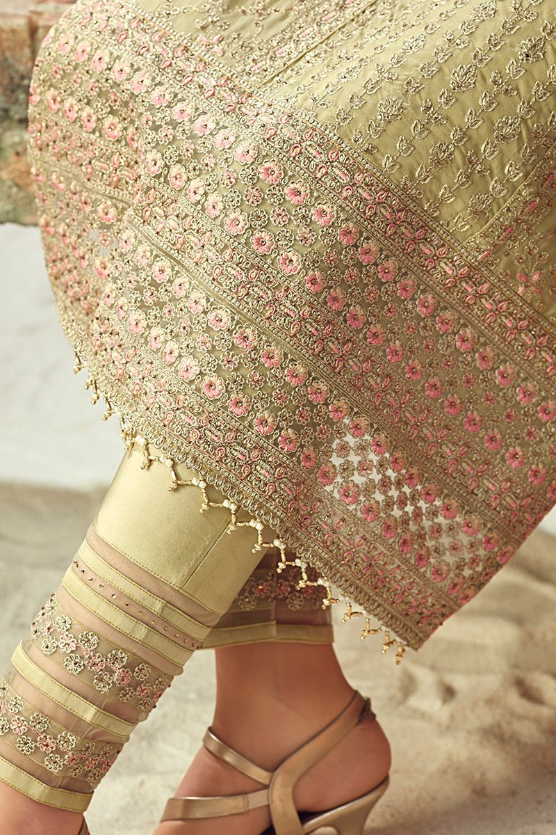 Creme Shaded Georgette Party Wear suit