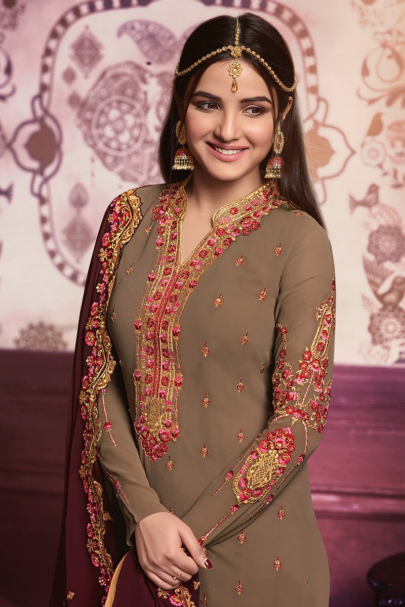 Peanut-Brown shaded suit with exquisite artwork.