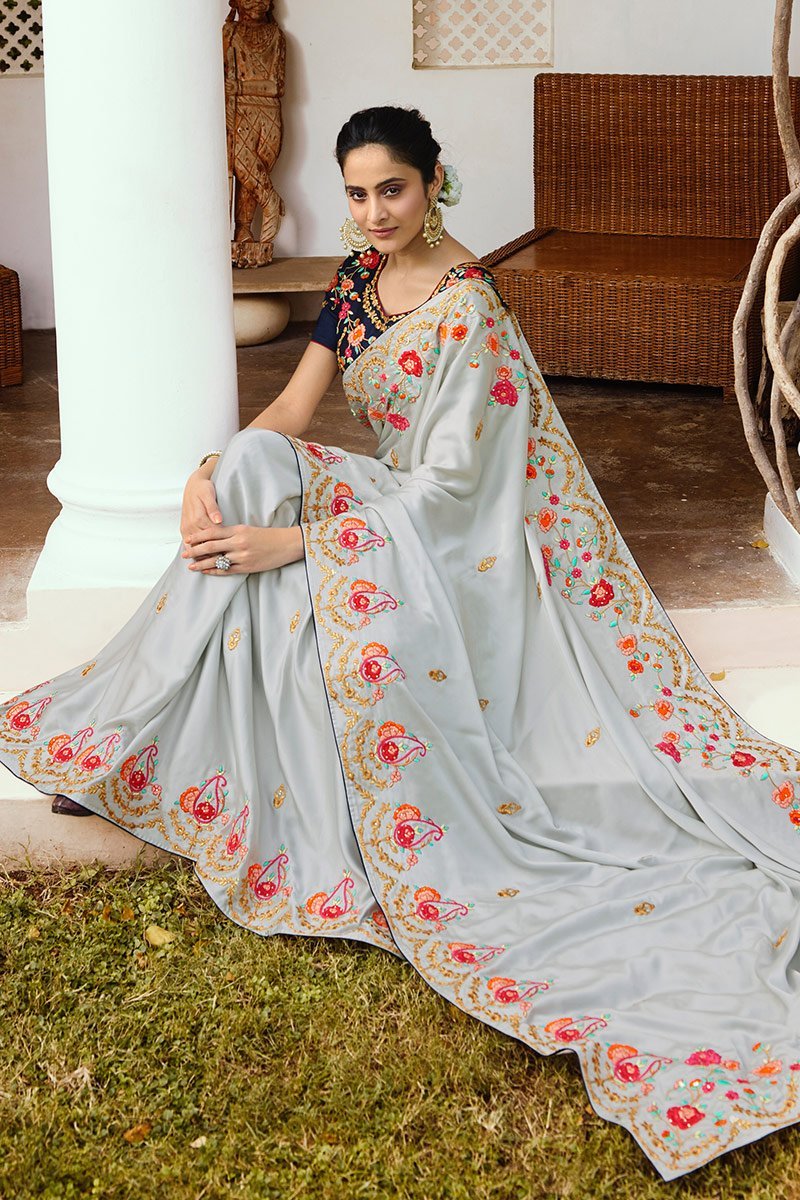 Cloud-Grey colored Barfi Silk Saree with Heavy Blouse