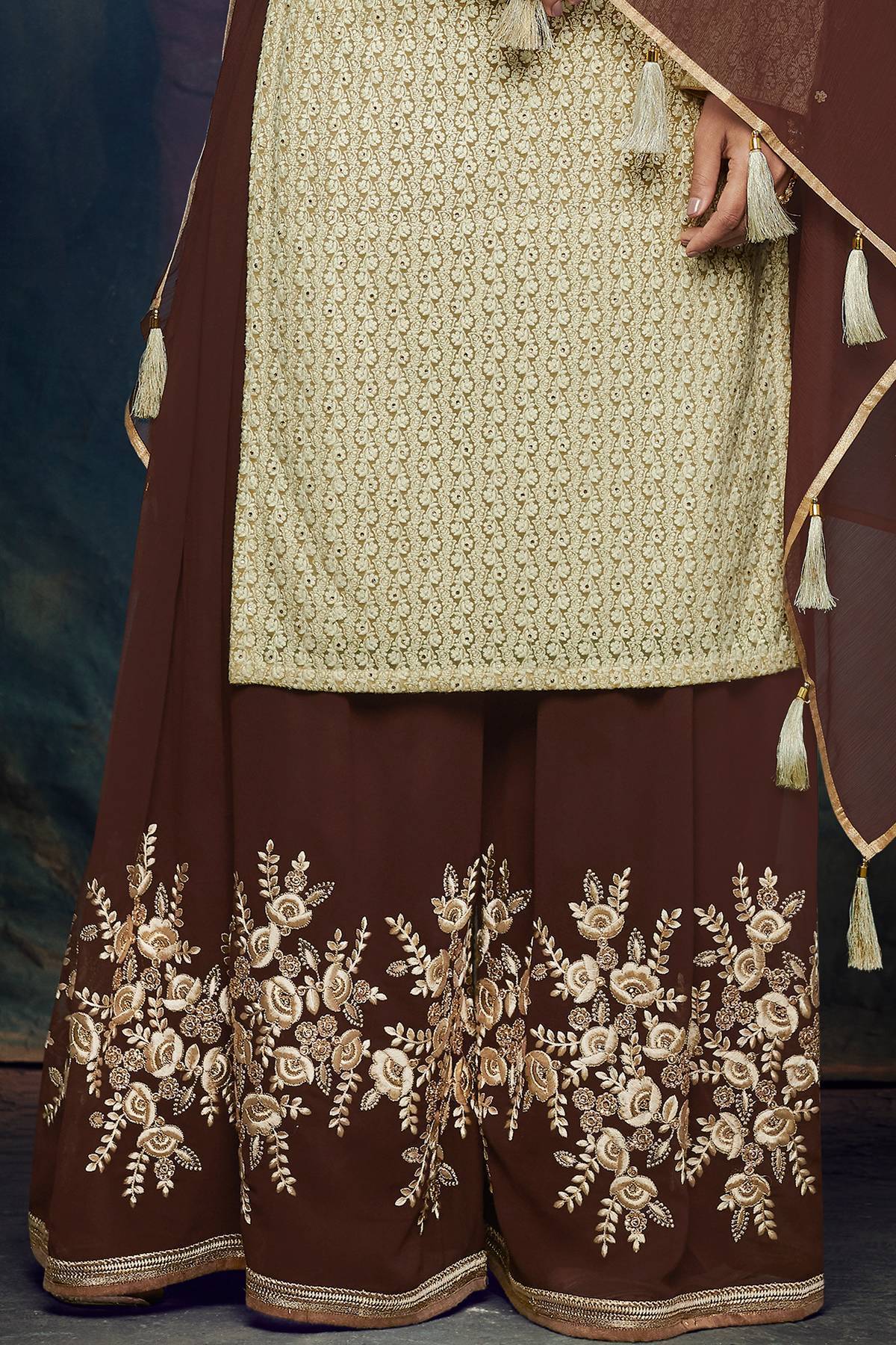 Tusser And Coffee embroidered Palazzo Suit